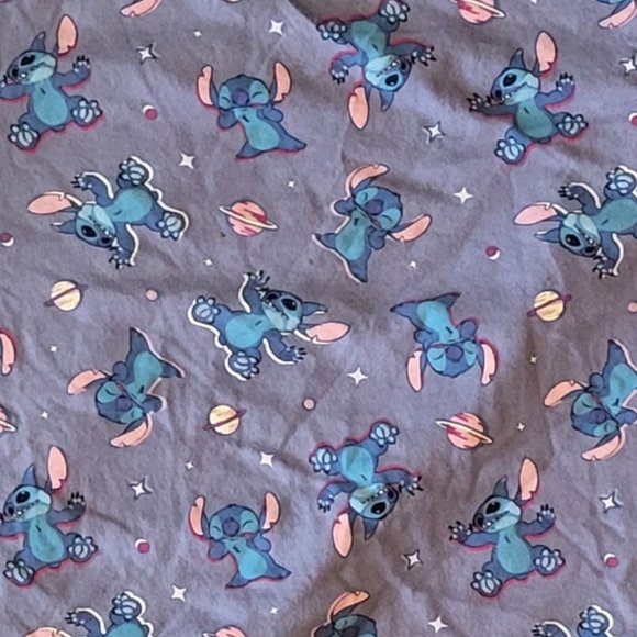 Disney's Stitch  Long-sleeved cropped t-shirt crew neck Juniors Size Large - Picture 5 of 6